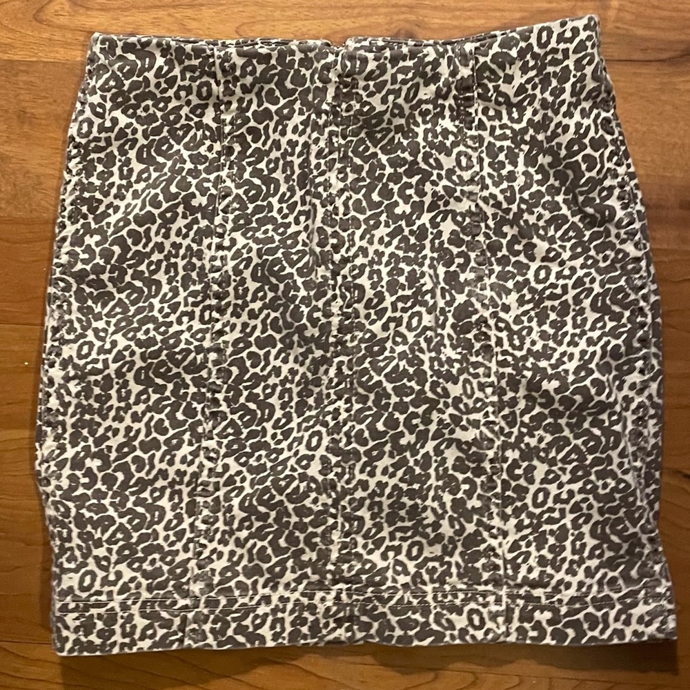 Tree People skirt all the way from the UK
